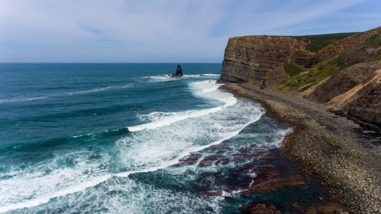 Algarve Surf-Guide: Zwei Küsten, Zwei Jahreszeiten, Wo Übernachten